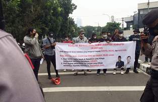 KAMPAK Aksi di KPK & Polri, Wako Pekanbaru Bantah Terlibat Kasus Jual Beli Tanah